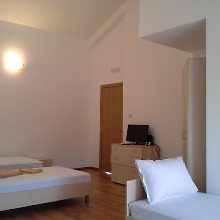 Albergue The White House Karlovo Exterior foto