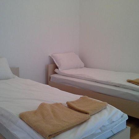 Albergue The White House Karlovo Exterior foto